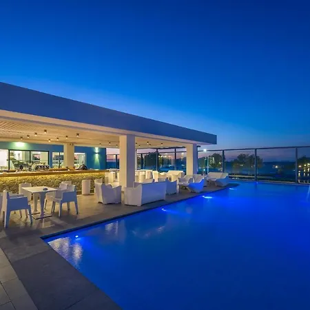 Курортный комплекс Diamond Deluxe - Adults Only 5*